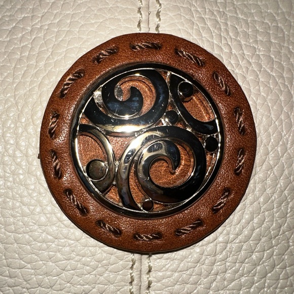 Brighton Crossbody bag—TONS OF STORAGE!! - Picture 10 of 12